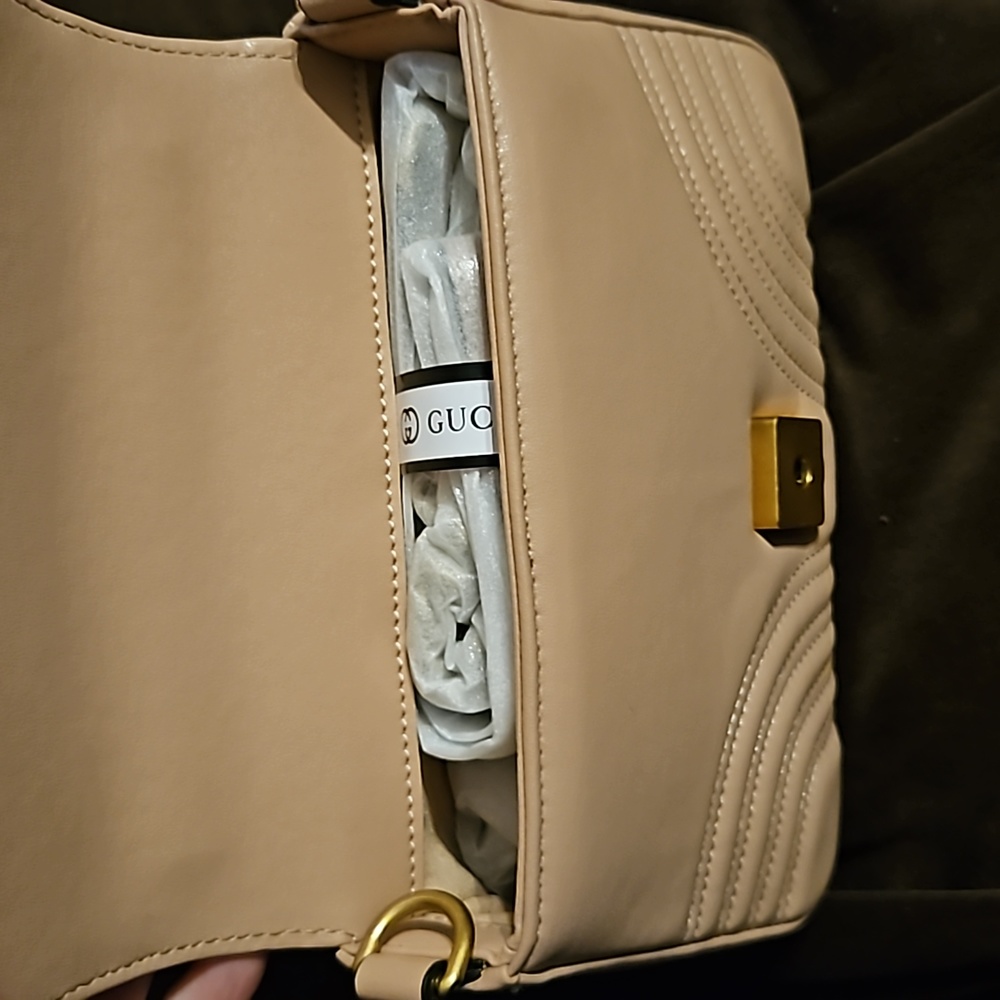 Gucci Handbag - Picture 4 of 8
